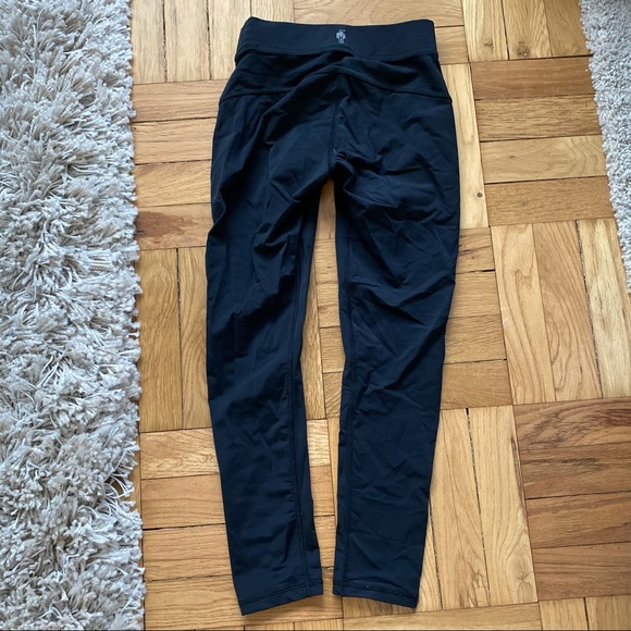 HPE Soho 7/8 Black Leggings - Picture 9 of 10